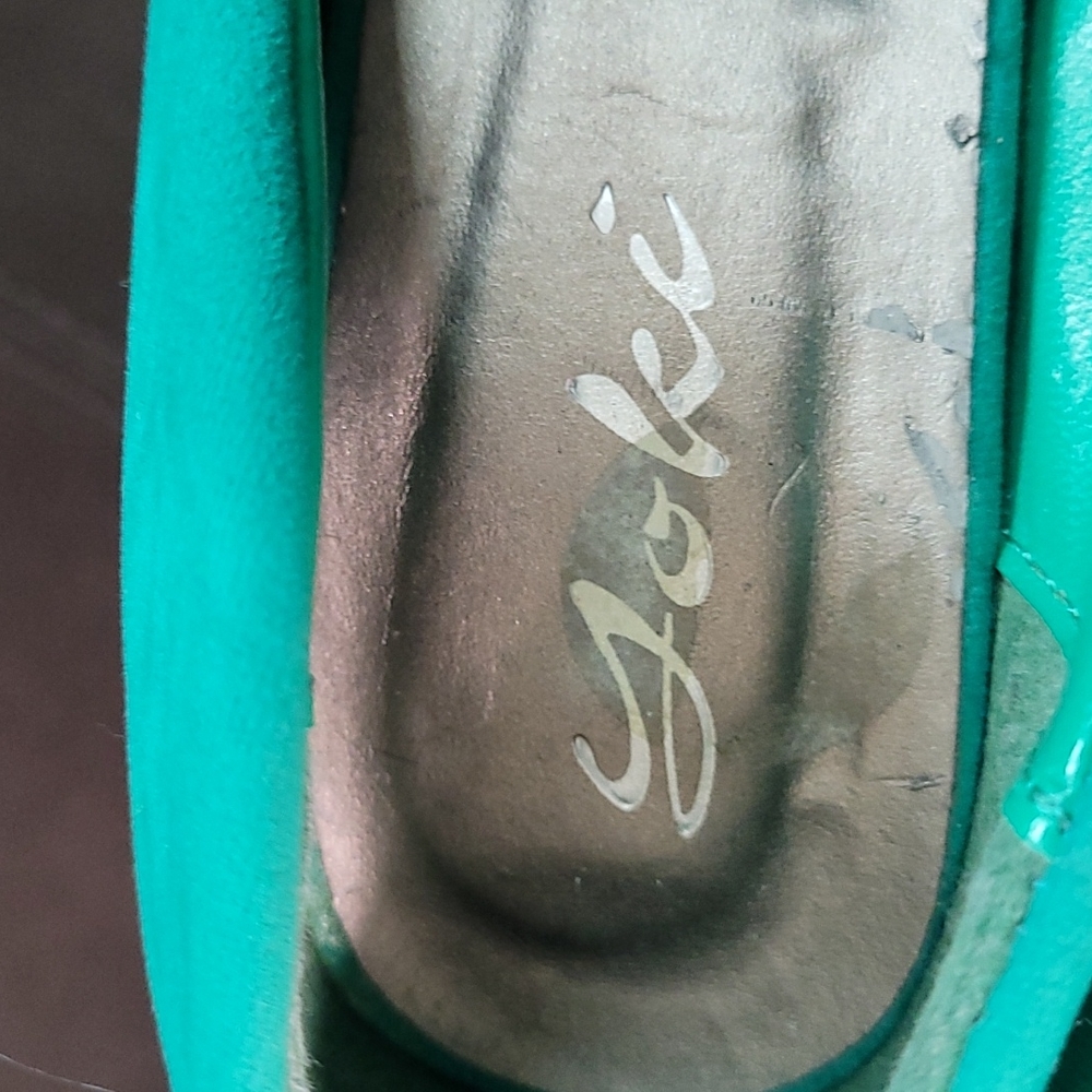 Faux suede platform heels - Picture 7 of 7